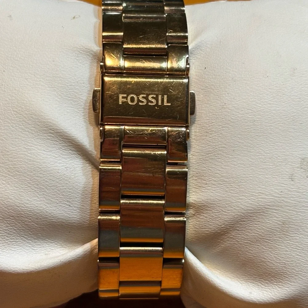 Fossil ES3587 Boyfriend women's stainless steel analog quartz watch - Picture 3 of 8